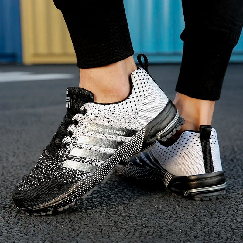 New men's and women's flying mesh surface spring summer breathable casual sports shoes flat vulcanized couple running big size48