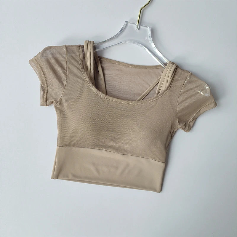 Women Pilates Training Fitness Suit Built‑in Chest Pad Quick Dry Short Sleeve Yoga Top Breathable High‑End Feel Gym Workout Activewear