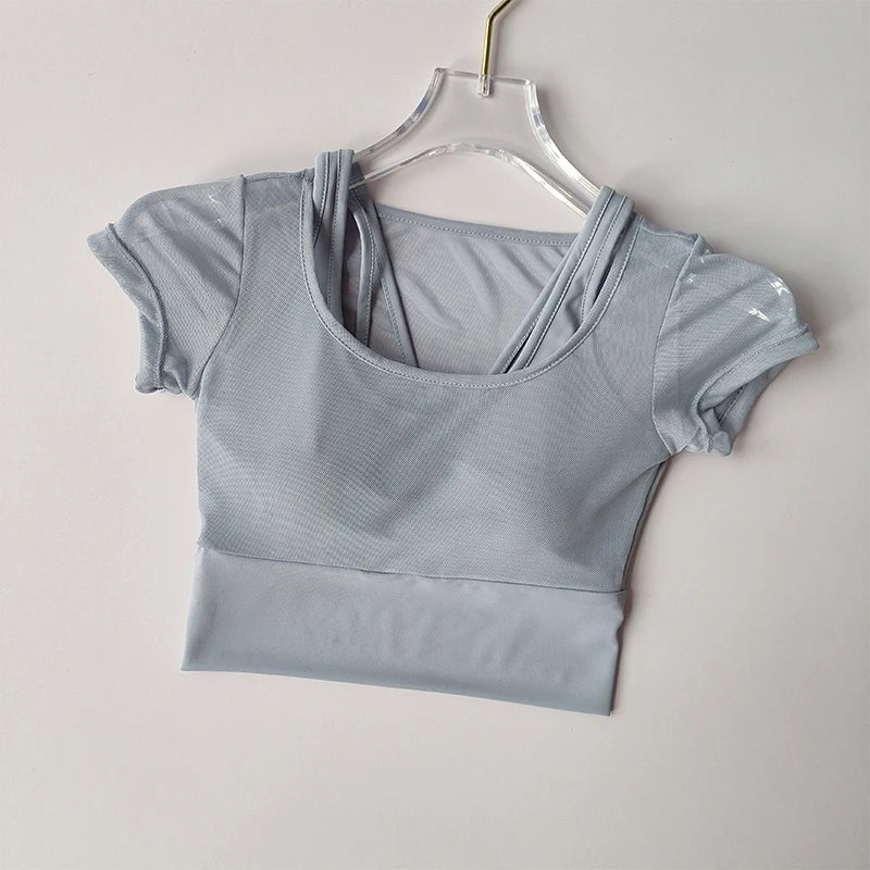 Women Pilates Training Fitness Suit Built‑in Chest Pad Quick Dry Short Sleeve Yoga Top Breathable High‑End Feel Gym Workout Activewear